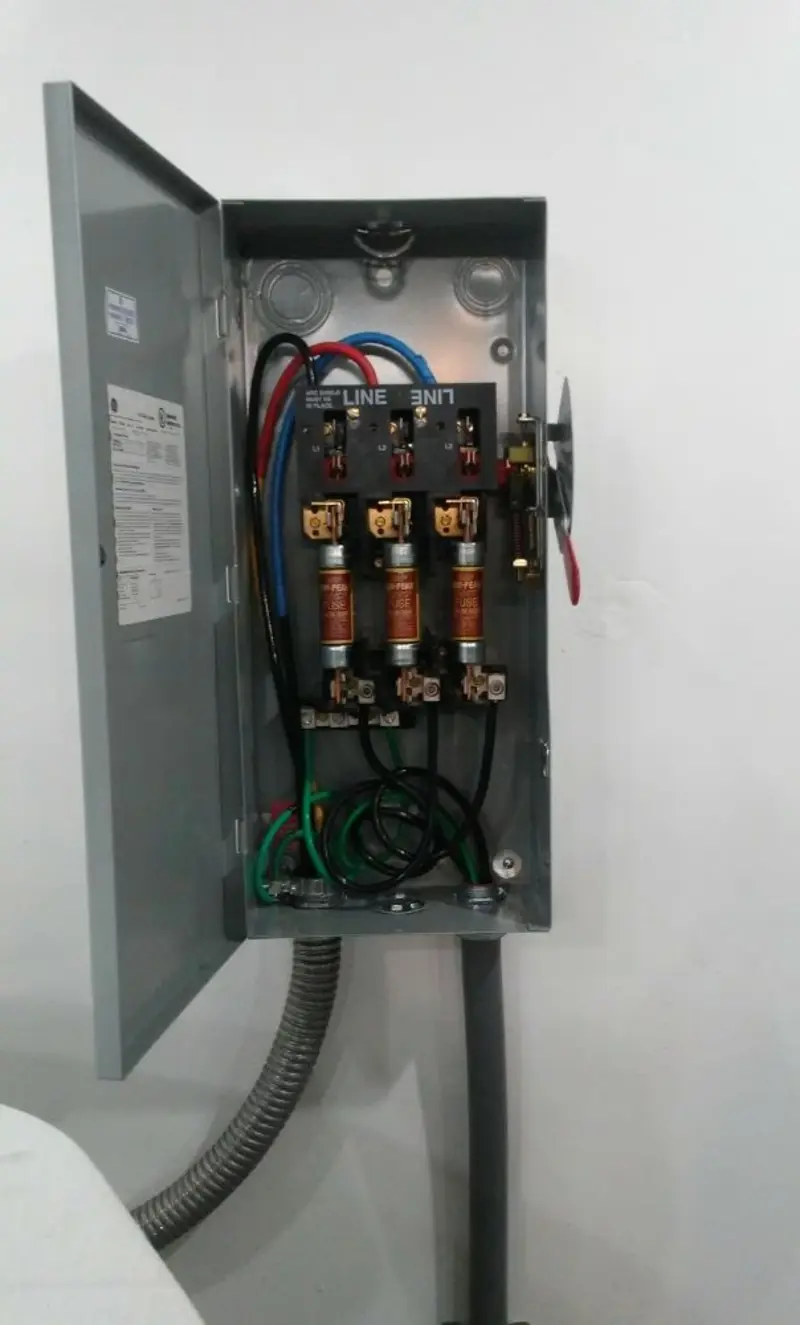 Three-phase disconnect switch installed for Electrical Wiring & Rewiring in Perryville